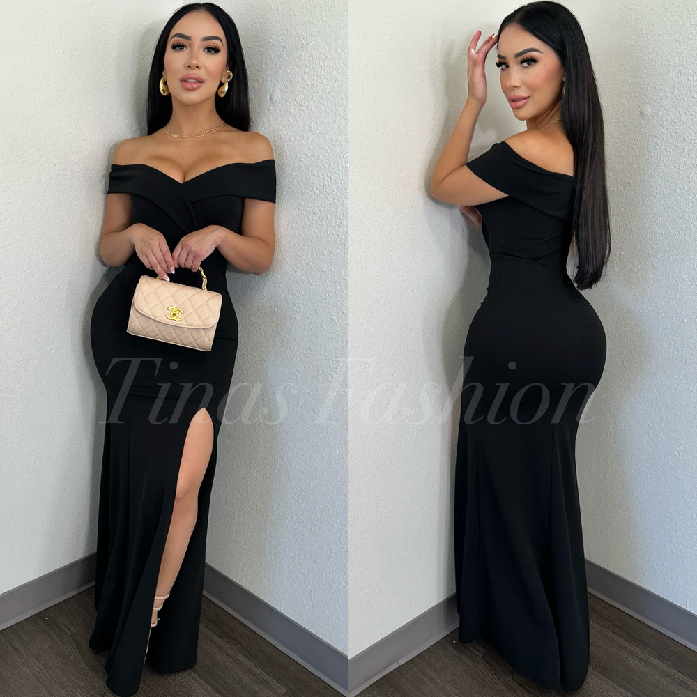 Elizabeth (Black) Gown